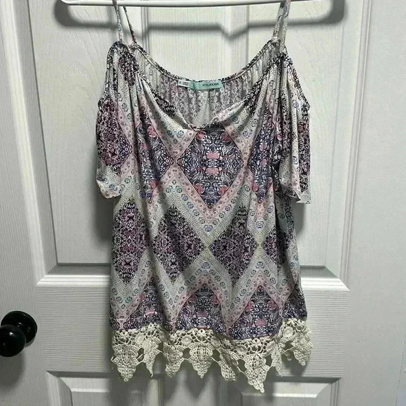 MAURICES OFF THE SHOULDER LACE TOP - Picture 2 of 4